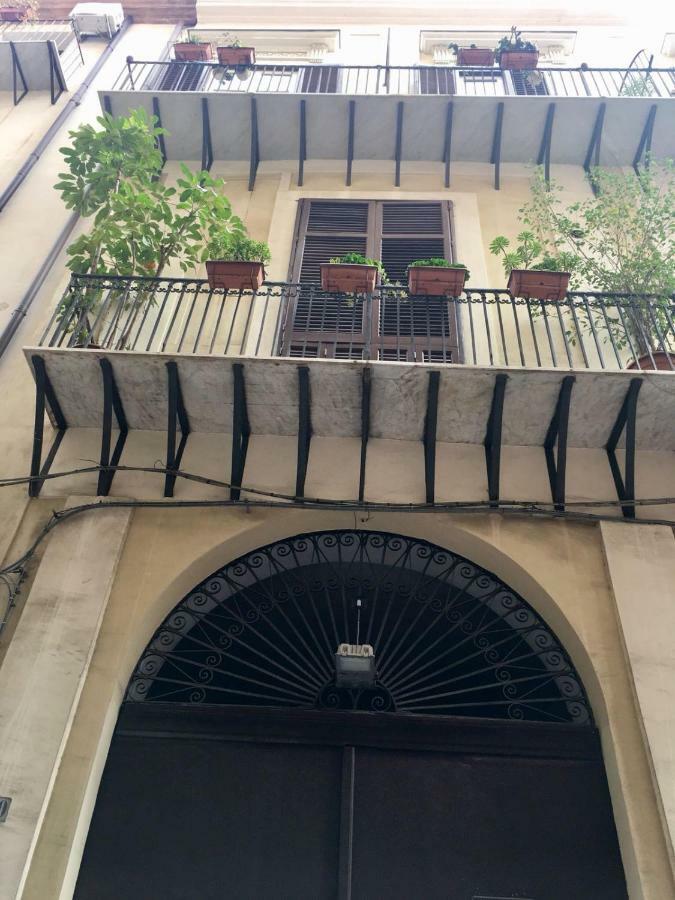 Casa Tea: Nel Cuore Del Centro Storico 팔레르모 외부 사진